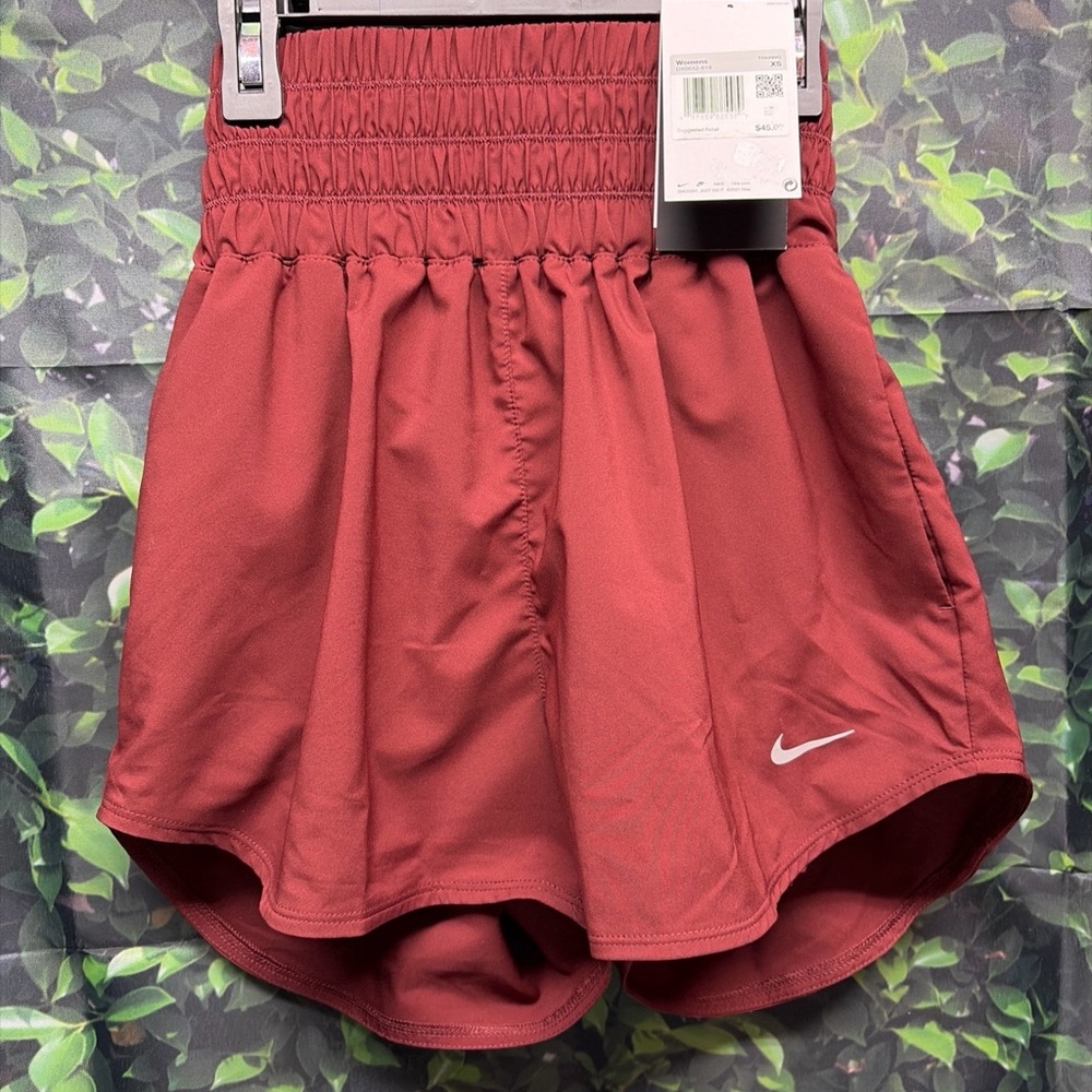 Nike Women's Prima Dri-FIT Ultra High-Rise Shorts 3in XS new 2026 style